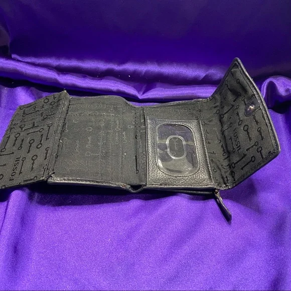 📌Vintage like New Fossil Key Cow Hide Leather Tri-fold Wallet, 16 Card Slots - Picture 12 of 13